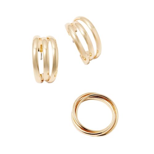 Set de aretes y anillo dorados para dama