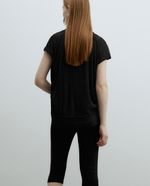 104873664-Blusa-Sfera-casual-negra-manga-corta-para-mujer