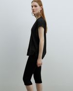 104873664-Blusa-Sfera-casual-negra-manga-corta-para-mujer