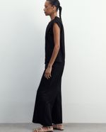 104873692-Blusa-Sfera-casual-negra-manga-corta-para-mujer