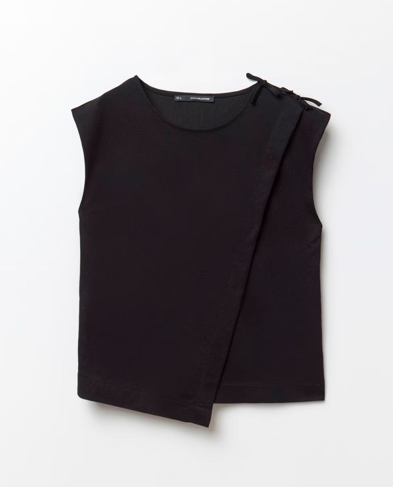 104873692-Blusa-Sfera-casual-negra-manga-corta-para-mujer