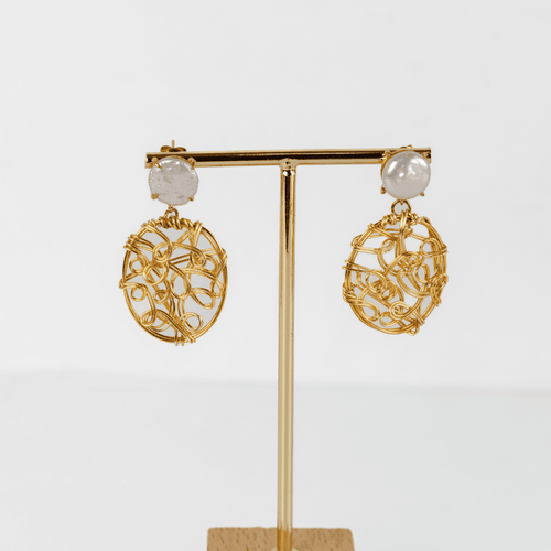 Colección de aretes bordados