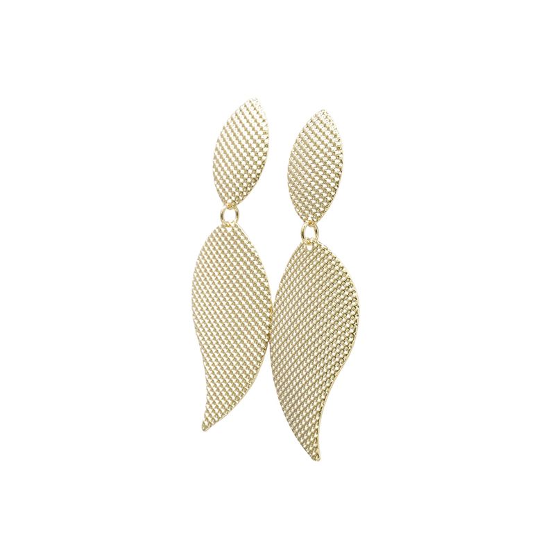 104925247-Aretes-largos-de-enchape-de-oro-para-mujer