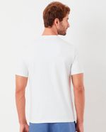 104929903-Camiseta-Penguin-regular-fit-blanca-solida-para-hombre