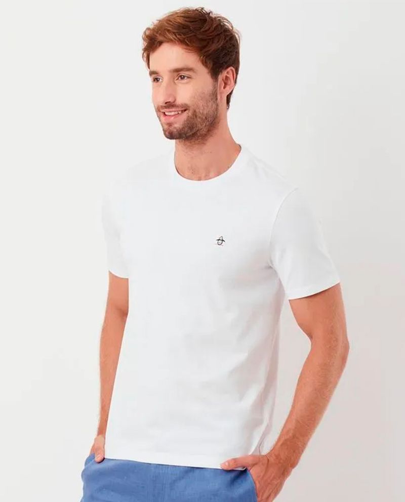 104929903-Camiseta-Penguin-regular-fit-blanca-solida-para-hombre