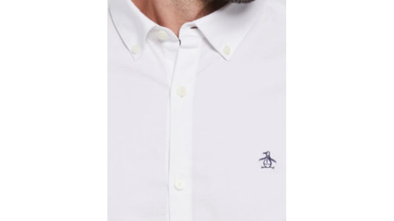 Camisa casual oxford Penguin blanca sólida para hombre