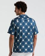 104930011-Camisa-casual-Penguin-regular-fit-azul-cuadriculada-con-estampado-de-soles-para-hombre