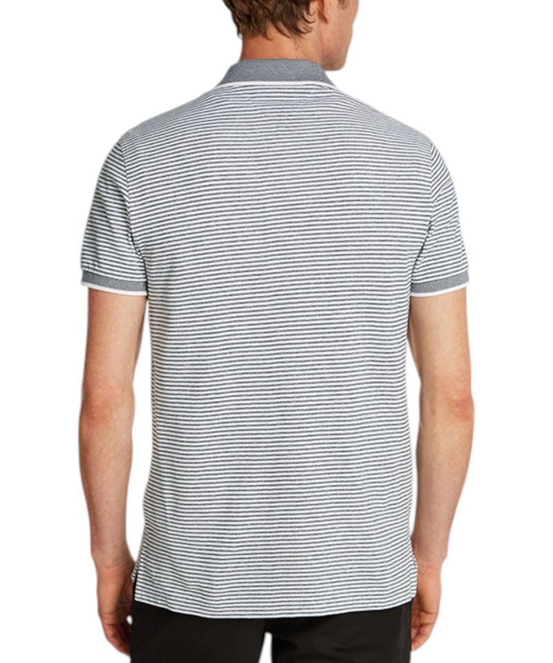 104842093-Camisa-polo-regular-fit-Tommy-Hilfiger-gris-rayada-para-hombre