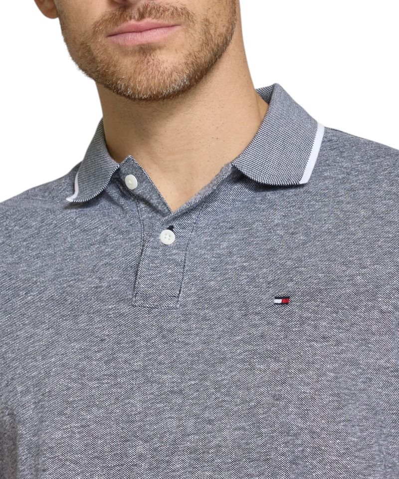 104842098-Camisa-polo-regular-fit-Tommy-Hilfiger-azul-heather-para-hombre