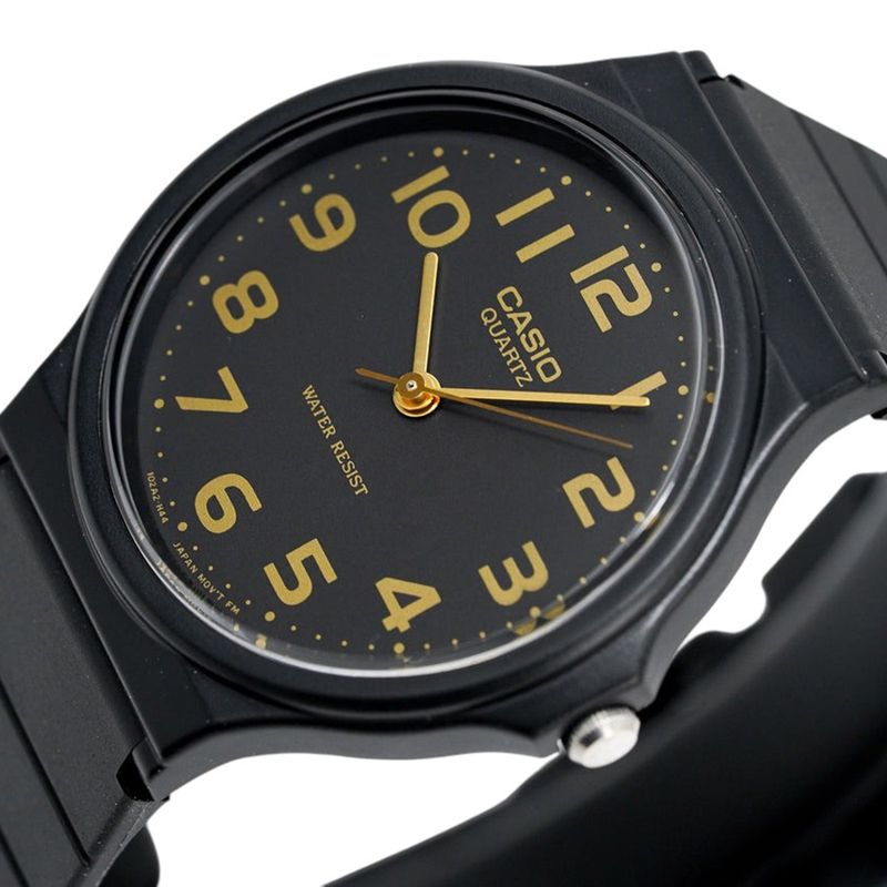 104895613---Reloj-Casio-analogo-de-resina-negro-para-hombre