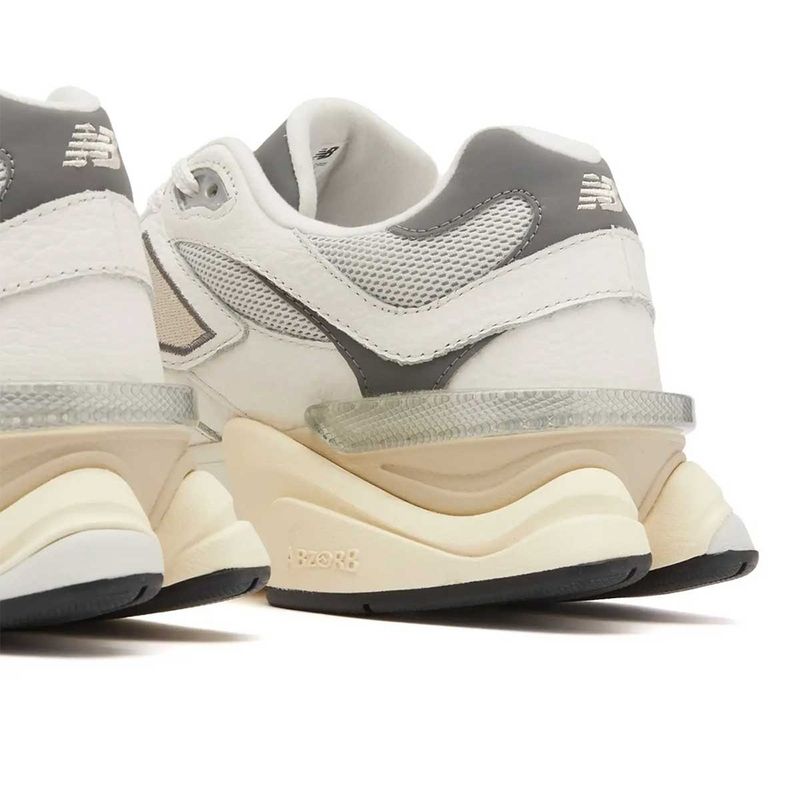104932965---Zapato-New-Balance-9060-deportivo-blanco-para-hombre