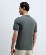 104856207-2.jpg