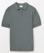 104856207-6.jpg