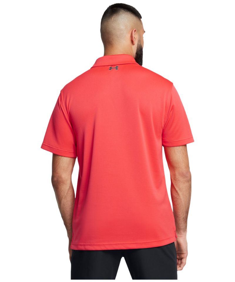 104890534-Camisa-polo-deportiva-Under-Armour-roja-con-textura-para-hombre