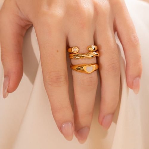 Set de anillos dorados para mujer