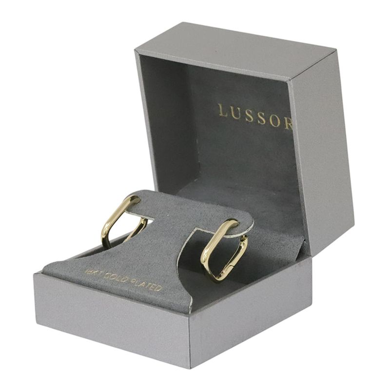 104816140-Aretes-cortos-de-plata-con-baño-de-oro-para-mujer