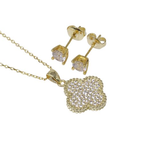 Set de aretes y cadena con dije de brass en baño de oro para mujer