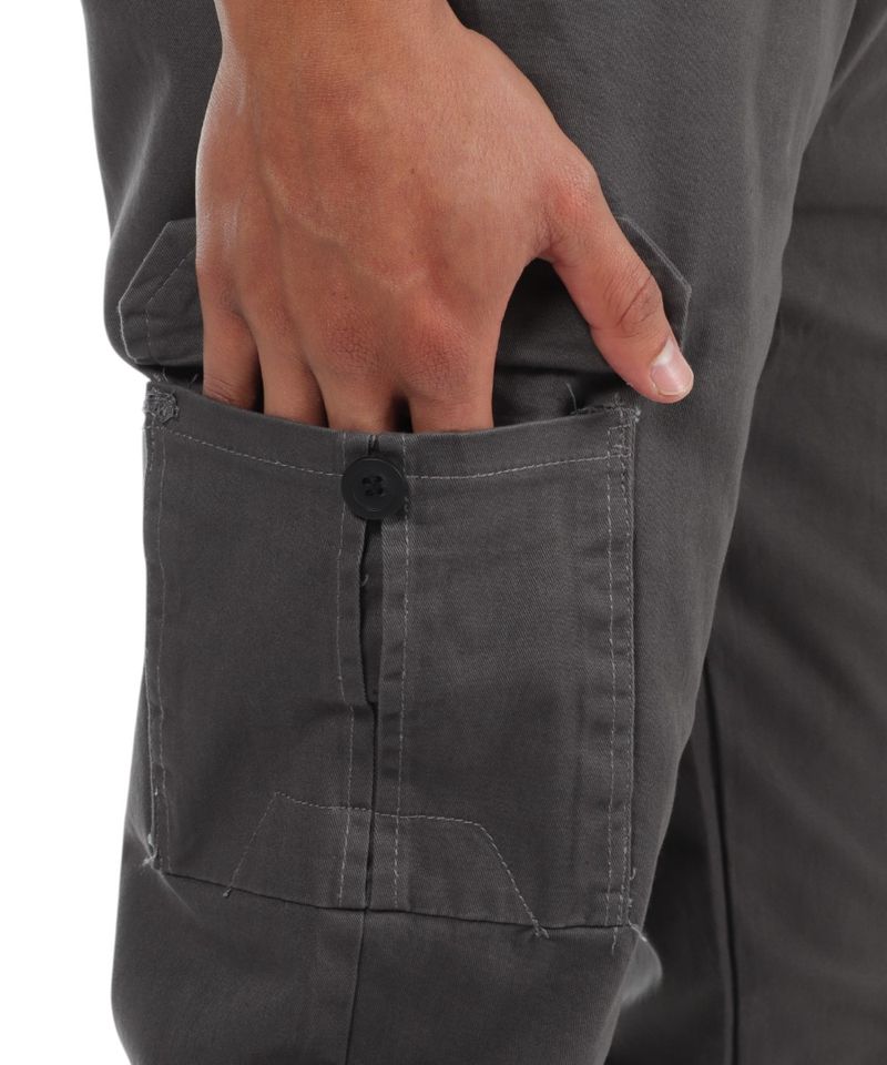 104692986-Pantalon-jogger-tipo-cargo-Unexpected-gris-oscuro-solido-para-hombre