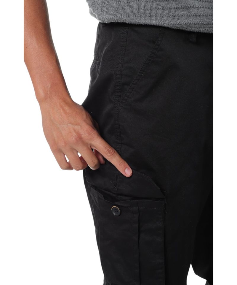 104693119-Pantalon-cargo-Unexpected-straight-fit-negro-solido-para-hombre