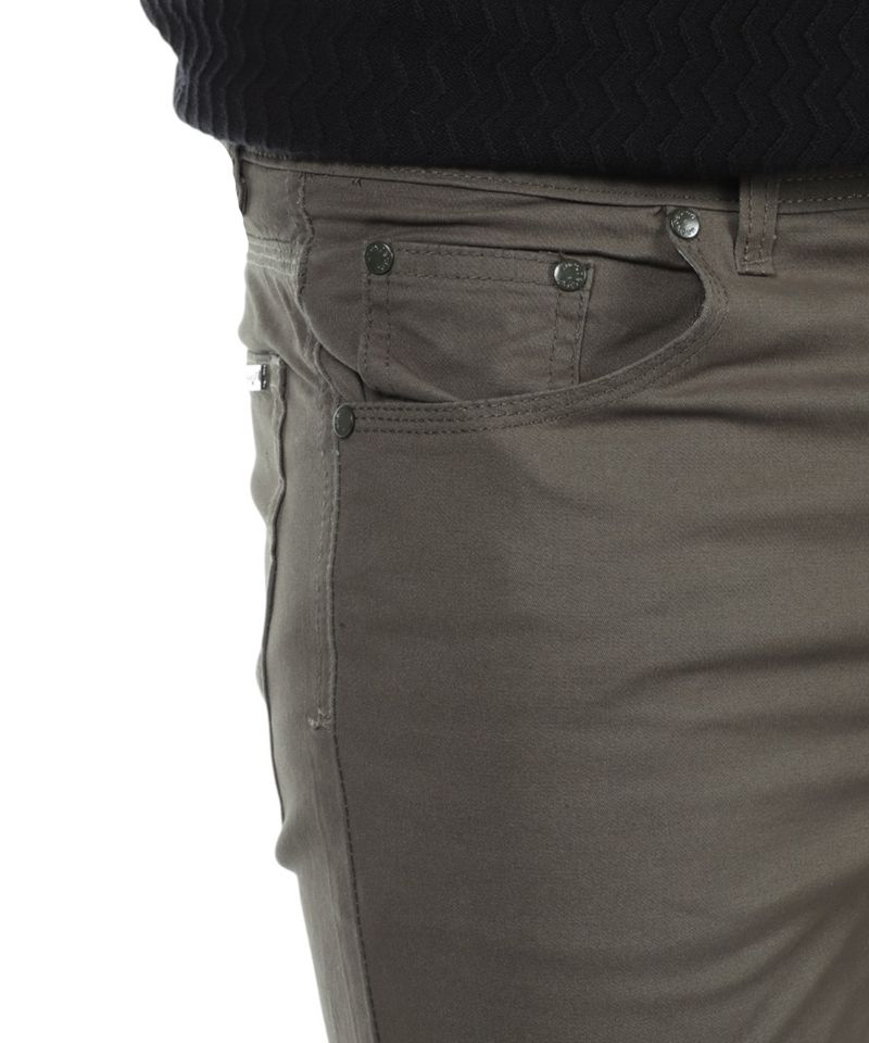 104822404-Short-chino-Unexpected-slim-fit-gris-solido-para-hombre