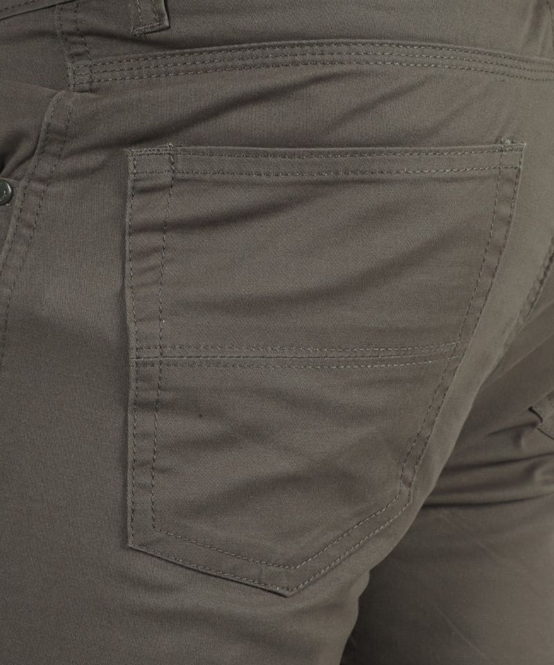 104822404-Short-chino-Unexpected-slim-fit-gris-solido-para-hombre