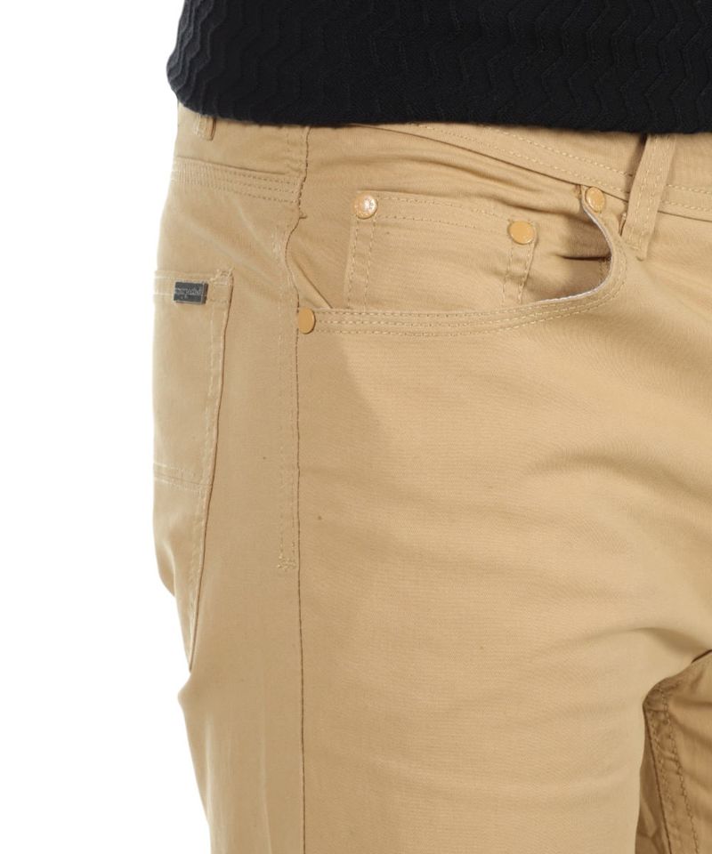 104693052-Short-chino-Unexpected-slim-fit-khaki-solido-para-hombre
