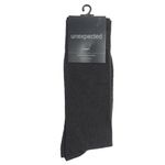 104842157-Par-de-calcetines-de-vestir-Unexpected-negros-con-textura-para-hombre