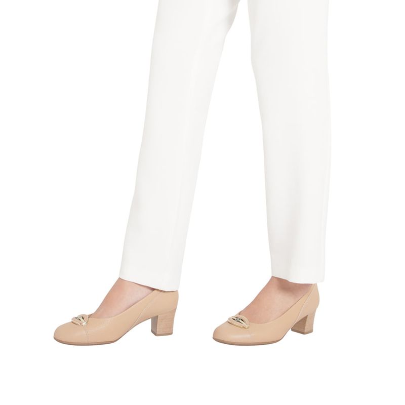 104848469-Zapato-de-vestir-Piccadilly-color-beige-para-mujer