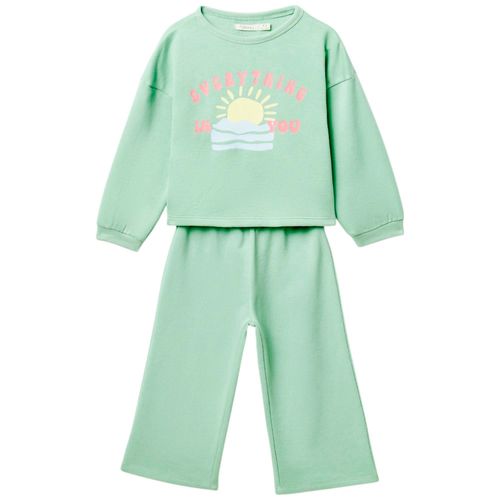 Conjunto de 2 piezas verde con estampado para niña