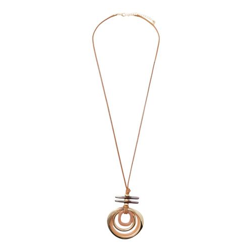 Collar con dije de aro color café para mujer