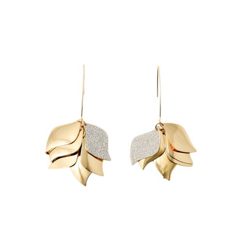 Aretes de pétalos color dorado para mujer