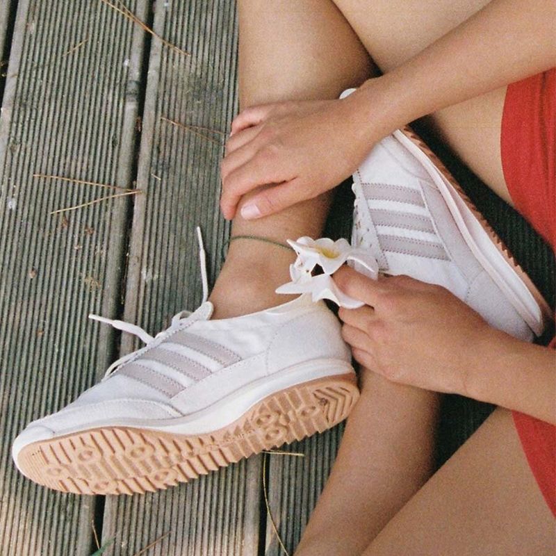 Zapato Adidas Originals SL 72 deportivo casual color blanco para