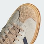 104940806-Zapato-Adidas-Originals-Gazelle-deportivo-casual-color-beige-para-mujer