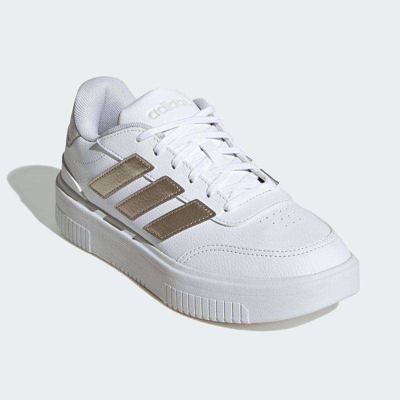 104940772-Zapato-Adidas-Courtblack-casual-blanco-para-mujer