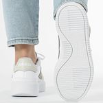 104940772-Zapato-Adidas-Courtblack-casual-blanco-para-mujer