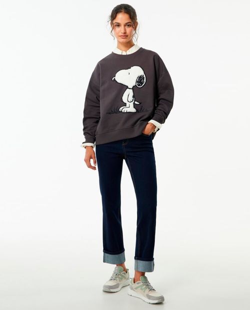Suéter Sfera pull over bordado de snoopy para mujer