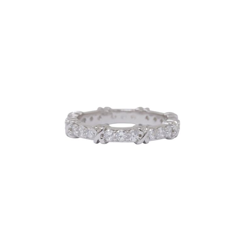 104834964-Anillo-de-plata-con-zirconias-para-mujer