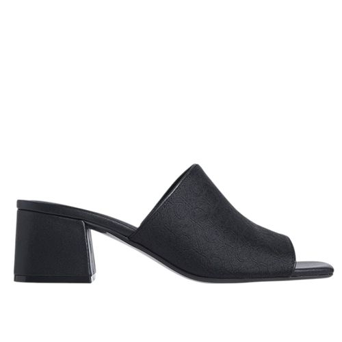 Sandalia casual Calvin Klein color negro para mujer
