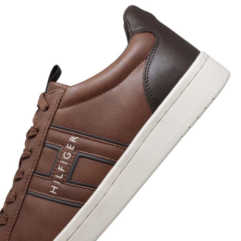 104844860-Zapato-casual-Tommy--Hilfiger-cafe-para-hombre