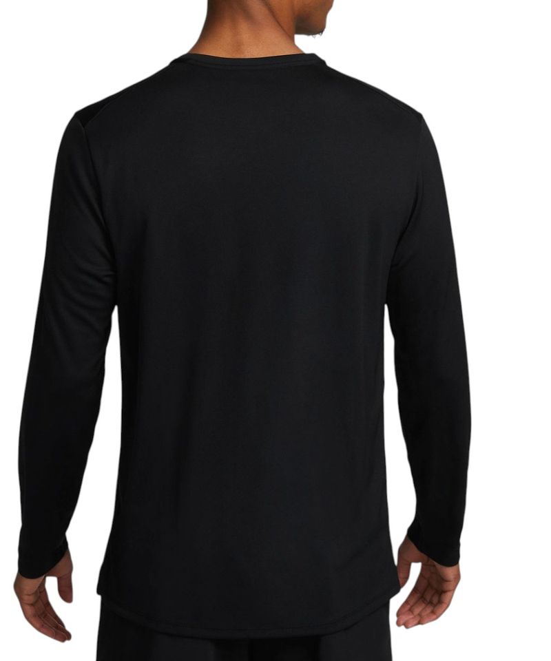 104909054-Camiseta-deportiva-Nike-manga-larga-negra-Dri-Fit-UV-negra-para-hombre