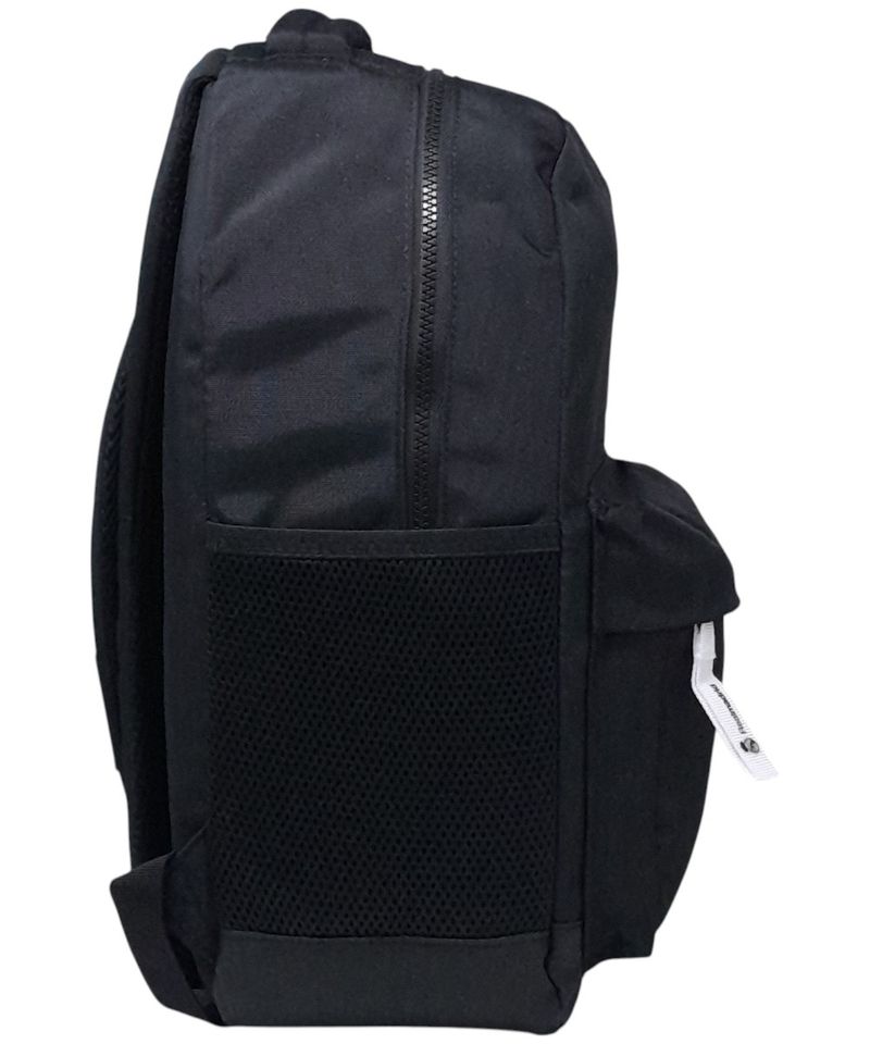 104899368-Mochila-deportiva-Real-Madrid-negra