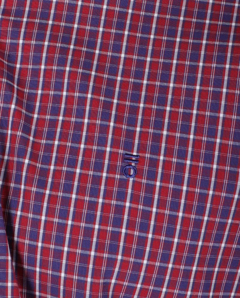 104789393-Camisa-casual-PuroEGO-custom-fit-roja-cuadriculada-para-hombre