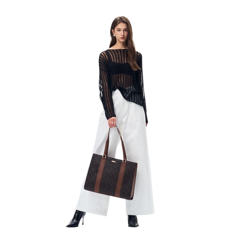 104944040-Duo-de-cartera-tote-y-mochila-H-Co-cafe-para-mujer