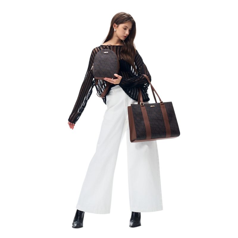 104944040-Duo-de-cartera-tote-y-mochila-H-Co-cafe-para-mujer