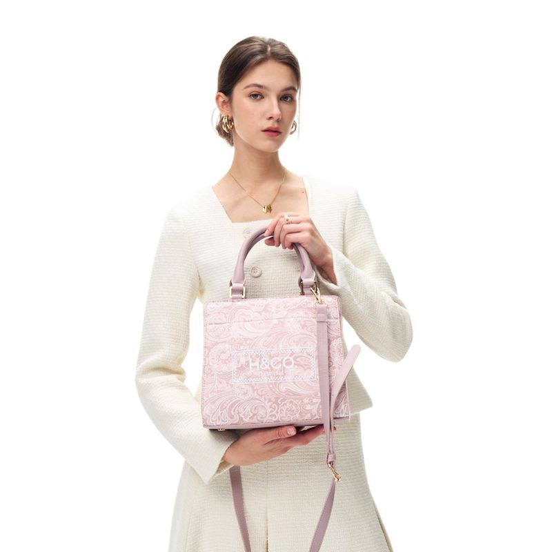 104947618-Cartera-satchel-H-Co-color-rosado-para-mujer