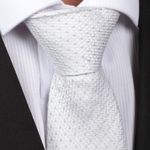 104815941-Corbata-regular-fit-Unexpected-plateada-con-textura-para-hombre