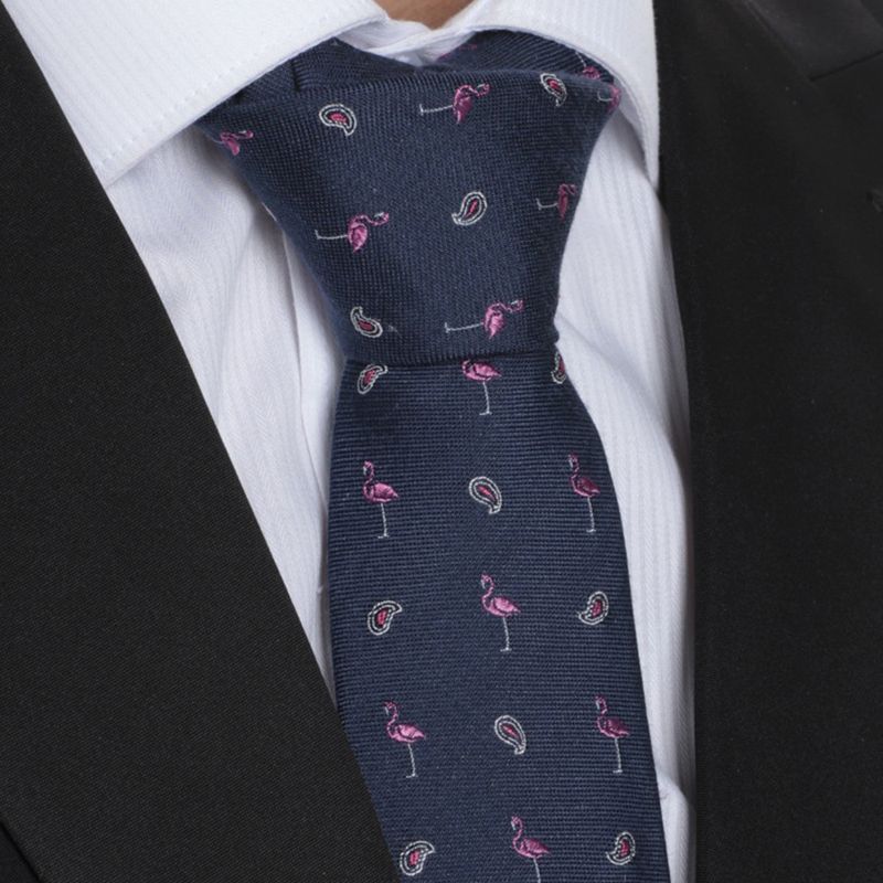 104815927-Corbata-regular-fit-Unexpected-navy-mini-print-flamencos-para-hombre