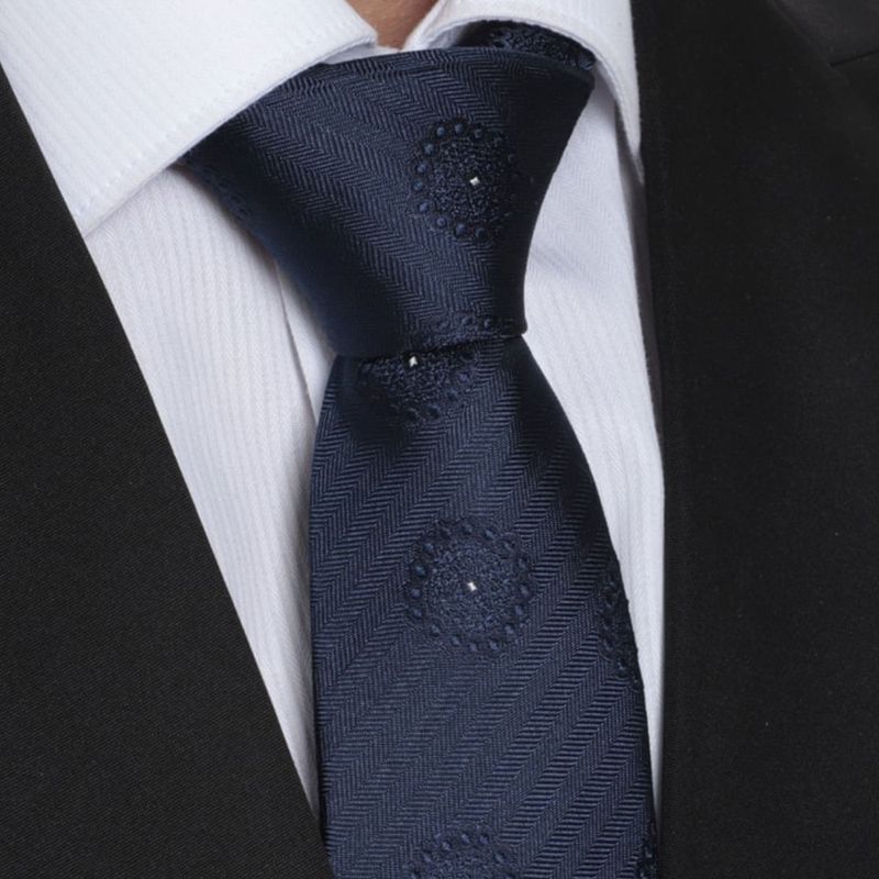 104815916-Corbata-de-seda-Unexpected-regular-fit-azul-con-rayas-y-mini-print-de-circulos-para-hombre