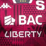 104699491-Camiseta-deportiva-Kappa-Saprissa-Local-2024-para-hombre