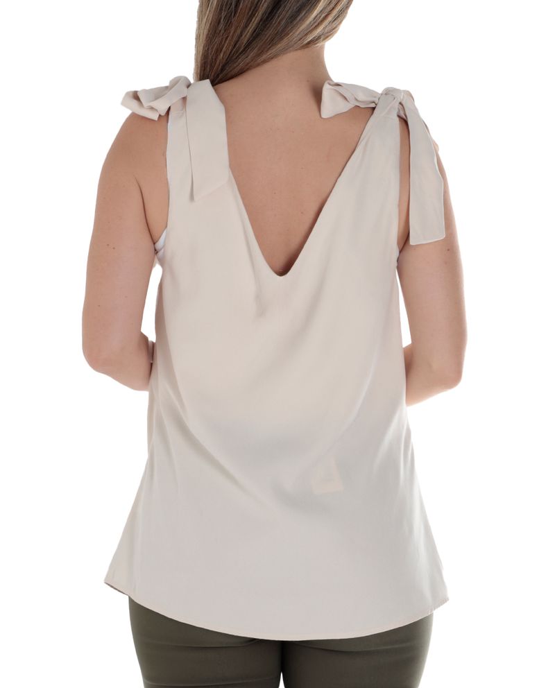 104941427-Blusa-Sabrina-formal-beige-sin-mangas-para-mujer